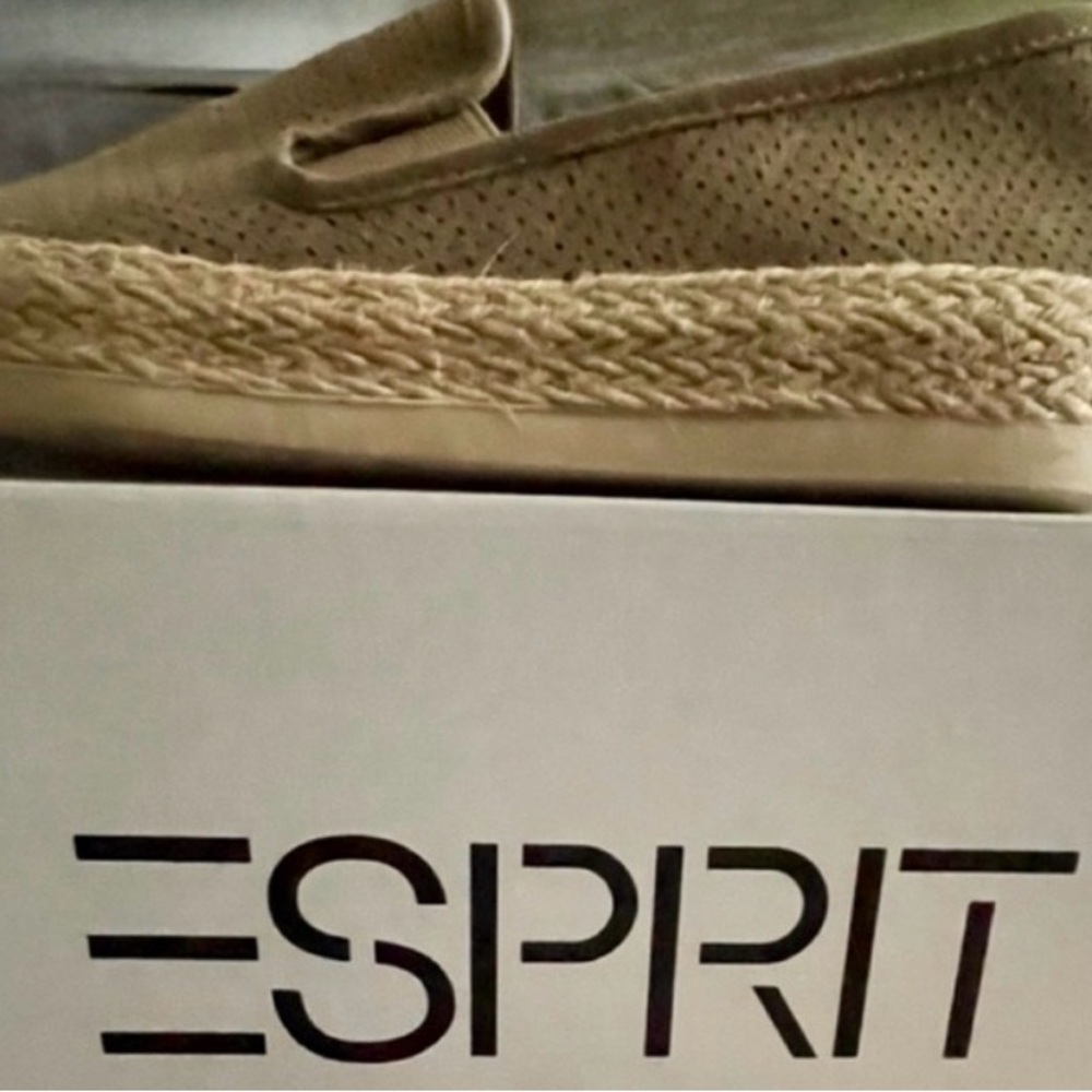 NIB Esprit Beige Espadrilles Flats Casual Shoes Sz 9 NEW In Box Elephant Nadine